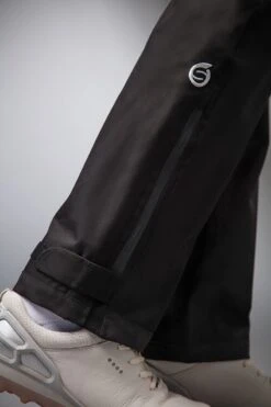 Sunderland MONTANA Ladies Lightweight Waterproof Golf Trousers BLACK Lifetime Waterproof Guarantee -Elite Golf Shop 890x1200 fitbox montanatrousers closeup hem